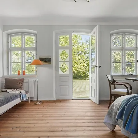 Lovely In With Kitchen Holiday home *