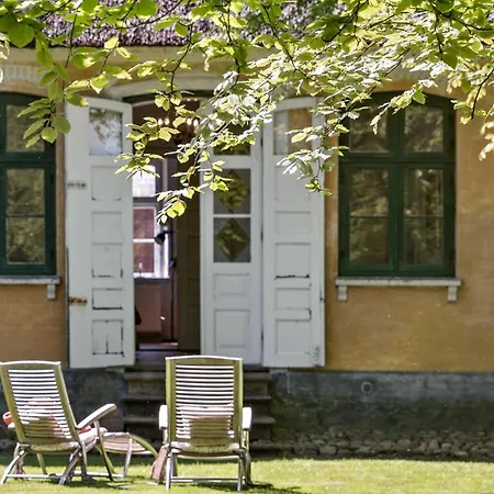 Lovely In With Kitchen Holiday home *