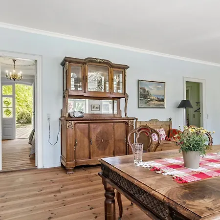 Lovely In With Kitchen